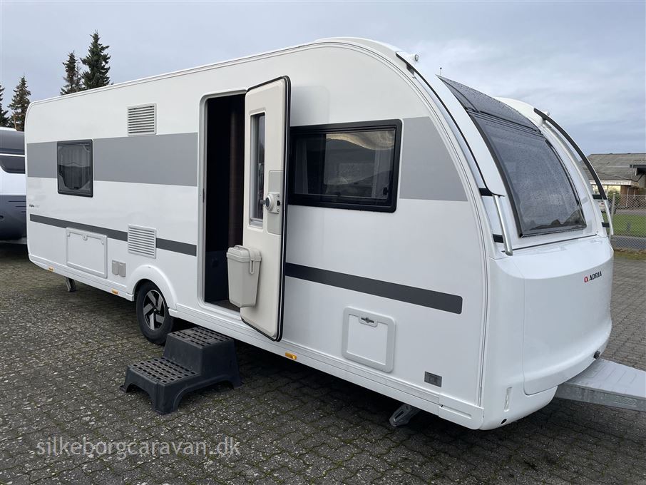 Adria Alpina 613 UT